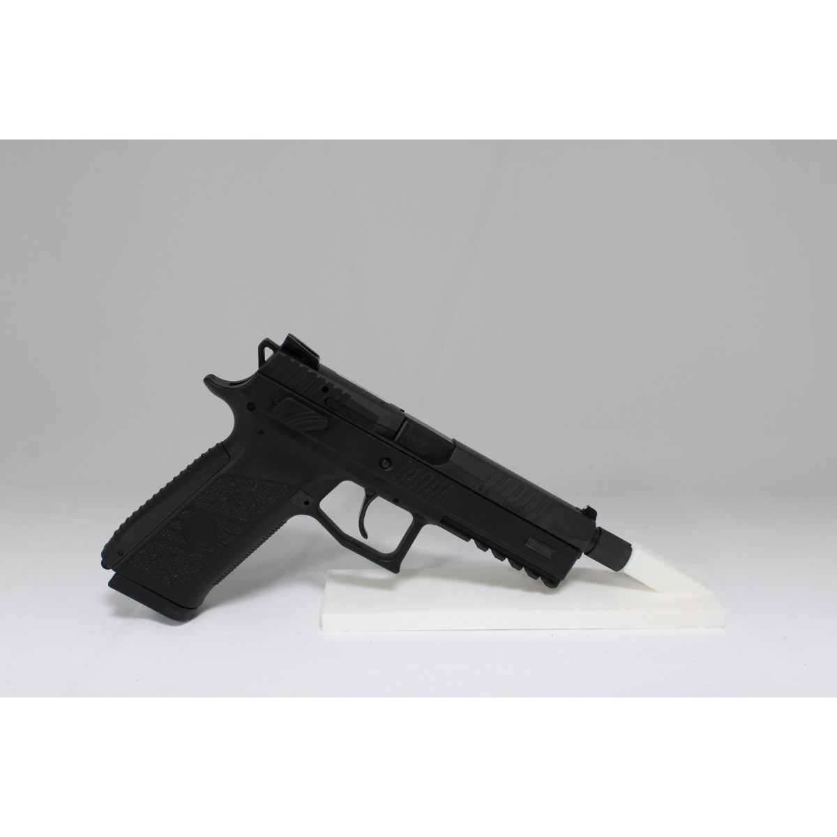 OCCASION PISTOLET CZ P-09 FILETE CAL 9X19 OCCASION PISTOLET CZ P-09 FILETE CAL 9X19